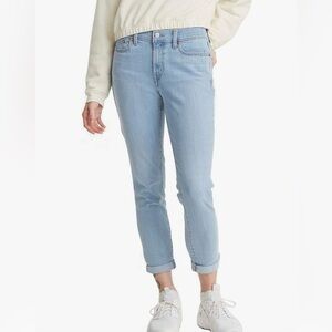 Signature Gold Levi's Boyfriend Women's Sky Blue Cropped Jeans